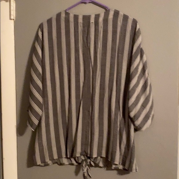 Fred David Blouse, silky and free flowing - Picture 7 of 7